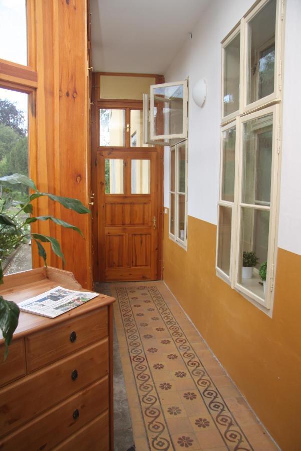 Husova 1.patro Apartment *